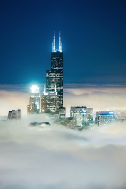 bobbycaputo:  Cloud Chicago | Peter Tsai     Spectacular Photos