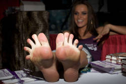 frenchaphrodisiac:  Tori Black’s perfect feet.   Click on