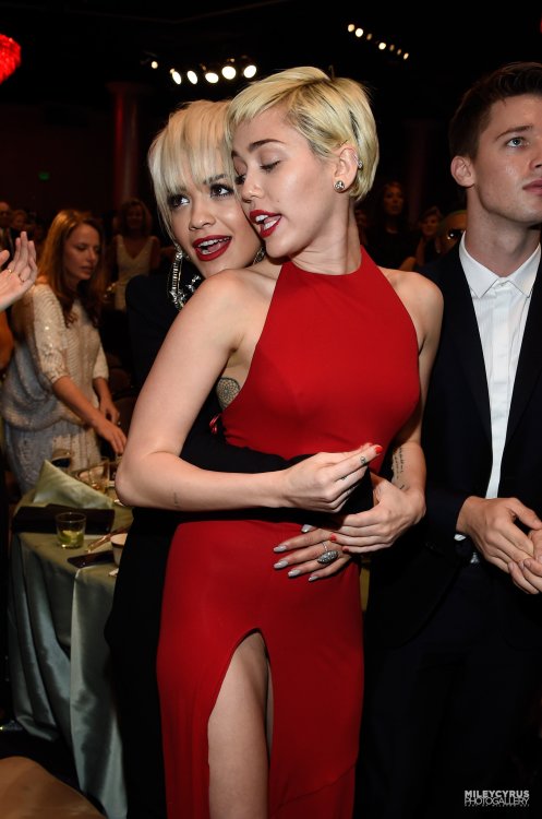 miley cyrus tho and maybe a crotch slip #nsfw #CelebrityPokies