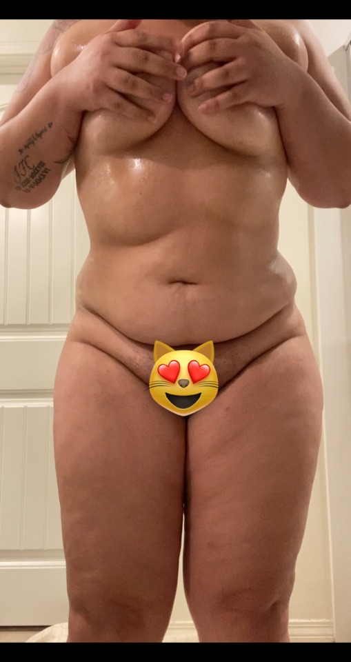 lolalala96:not soon before im completely naked on here 😈