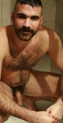 bearscumover:  Sexy guy!