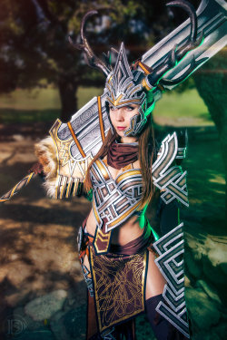 dirty-gamer-girls:  The Warrior - Guild Wars 2 by KamuiCosplayCheck