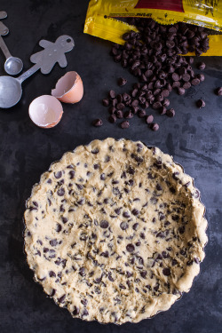 sweetoothgirl:Chocolate Chip Cookie Bottomed Salted Rum Caramel Tart with Toasted Marshmallow