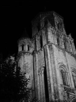 ankkuri:  Old church in Poitiers at night by X 