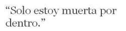 los-ojos-son-las-puertas-al-alma:  estoy vacia, siento que me