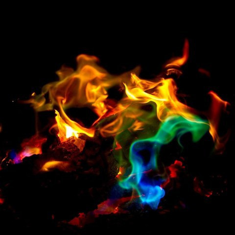 thewitchyandtheturtle:  sabbatbox:  Bring your cauldron to life with Phoenix Fire color changing fire powder  by Project Fey. Phoenix Fire powder is a unique blend of all natural,  non toxic, earth friendly ingredients that will have your ritual fires