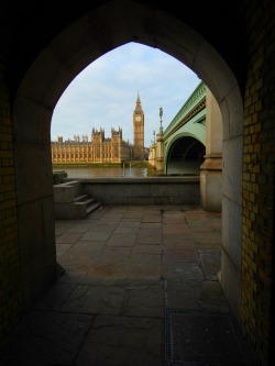 fuckitandmovetobritain:  London - Thames [2] - Westminster to