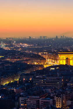 plasmatics:  Misty sunrise - Arc de Triomphe by Anthony GELOT