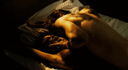 bestcoupleshows:  Chicks Pics Gifs