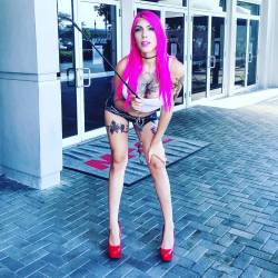 At Outcon ! I’m the living Poison. #Pink #GirlsWithTattoos