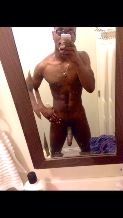 nudeselfshots-blackmen.tumblr.com/post/108224993057/