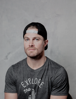 prettymysticfalls:    Stephen Amell photographed by Jay L. Clendenin