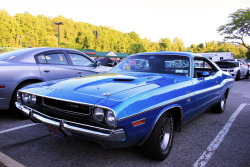 motoriginal:  Saturday Night Car Show: Dodge Challenger R/T