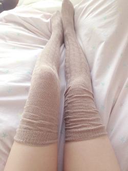 yurifairy:  thick winter socks, the colour and texture remind