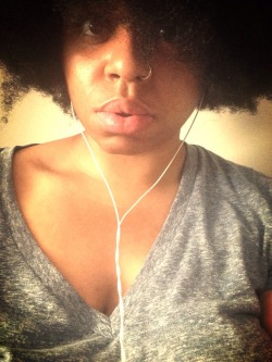 browngirlblues:  Hi  WHATTT blackgirlspretty reblogged me! I’m