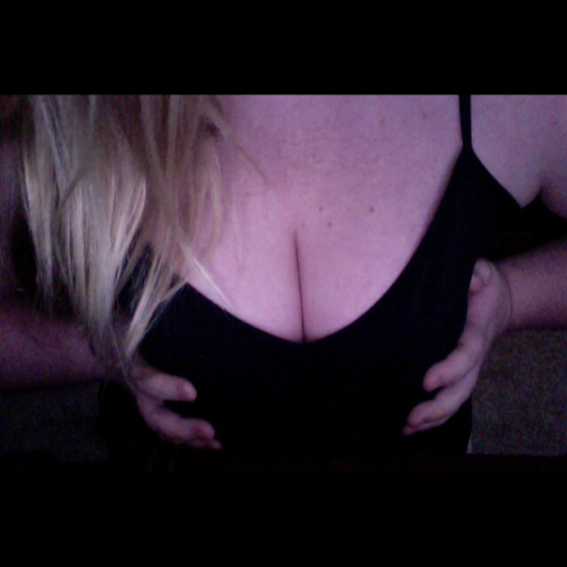 what-a-little-slut:  Just a video of me playing with tits and