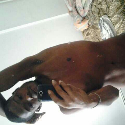 shottie92:  daddilongdik:  darkskinlover:  s-fit-c:  Venom gettin