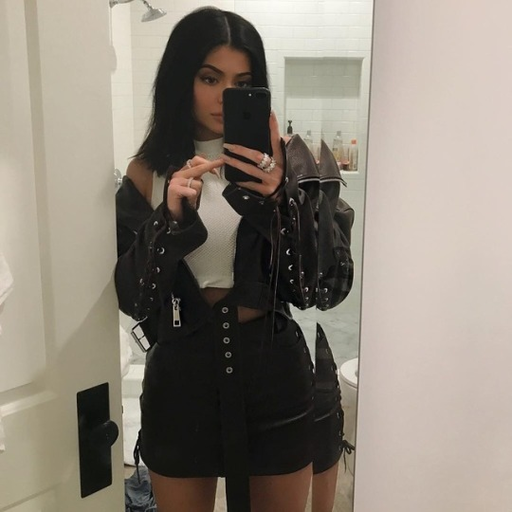 jenner-news:  Kylie: ”When you’re the only one who doesn’t