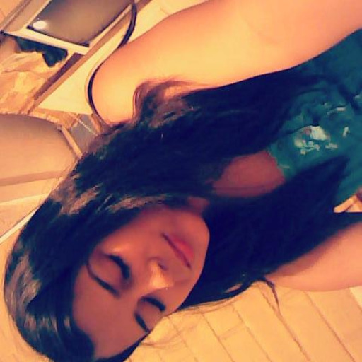 me veo fea con todo :c