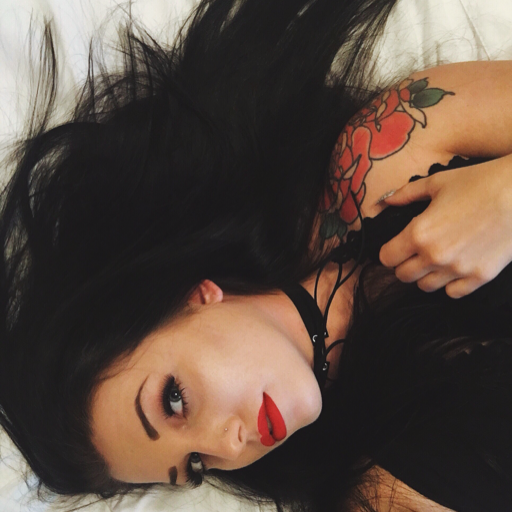 willthebruh:  chewedupclick:  Shoutout to the girls who get wet