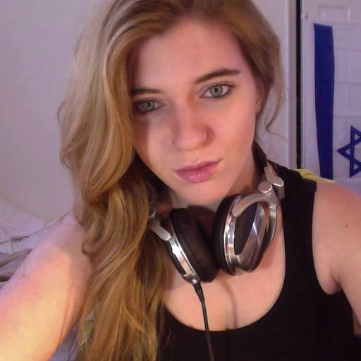 Reblog if you like girls