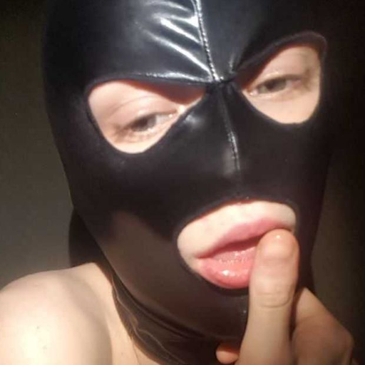 goffgirly: Hii, my old blog got deleted.  Now posting here xx