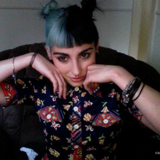 smallbabyplant:  choke me, baby!! don’t stop!!!! actually kill