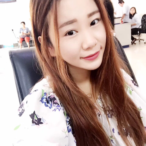zhszzz:  taxontheroad:  LYJ 好像我的炮友啊 又想念她了