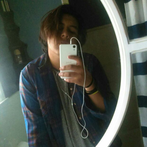 torontomami: I’m really bad at texting unless I’m in love
