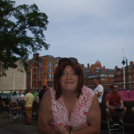 yvn90:  PRETT GIRL SWAP CHALLENGE.  This is me and yes I would