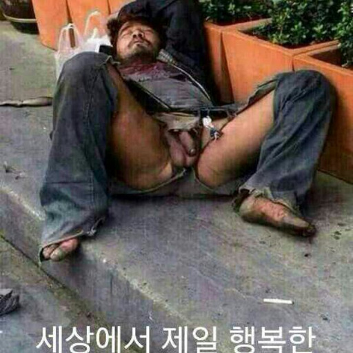 kporns:    강냉이로 봉지를 다 털어버리네요   