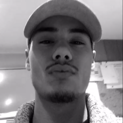 tempestpaige:  cloudfreed:  crisnait:  floodlines:  SHUT THE FUCK UP  I’m girlfriend  THIS IS A FUCKIN HEIST MOVIE MY GOOODDD  this deserves an oscar   So this went in a completely different direction then I expected.