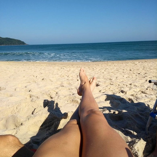 Oh delicia, vamos sair daqui pra conhecer o meu apê 