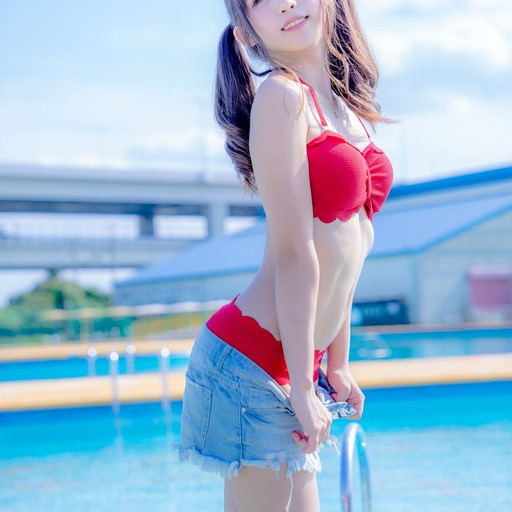 橋本環奈ちゃんのムチムチした二の腕とおっぱいがエロすぎると話題に