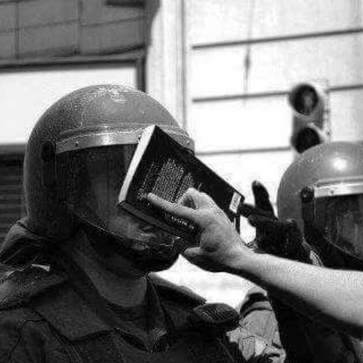 —Toc toc. —¿Quién es? —Testigos de Jehová. —Pasen.