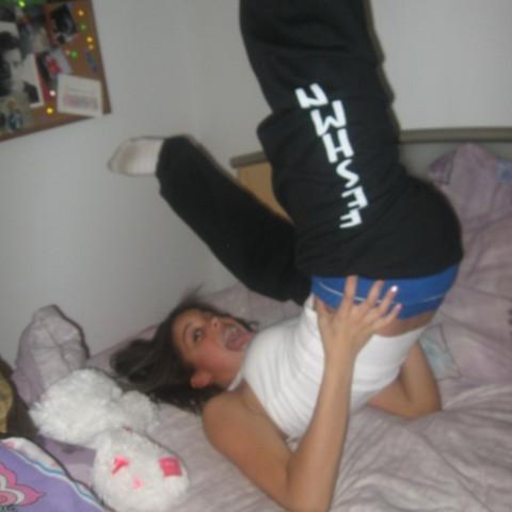 ashleygapeach:  HEHEHE!  Daddy is so sensitive right under the