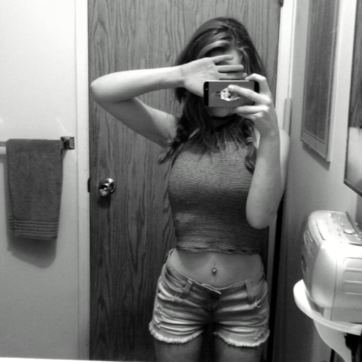 artsyfartsyana:  weloveshortvideos:  Blue is freakin’ tight.