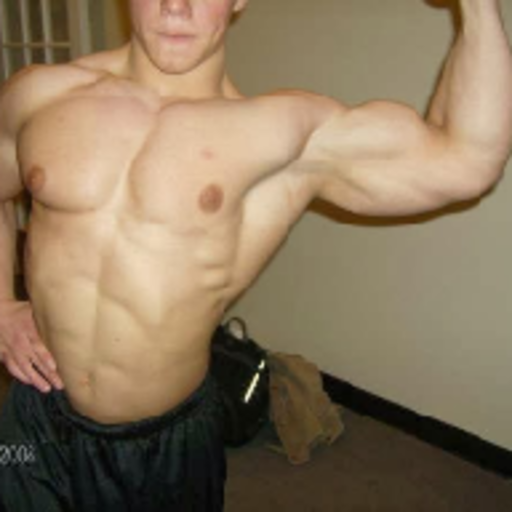 gymboypaul: orangekayak:  Take your muscles outdoors for some