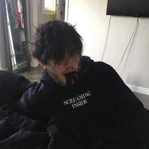 shorsstone:  I just witnessed a fucking murder 