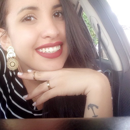 Mulher esperta é aquela que escuta e finge que acredita e deixa