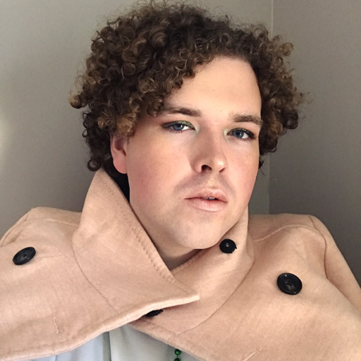 black-jesusamen-fashion:  I think I’ve listened to the Applause
