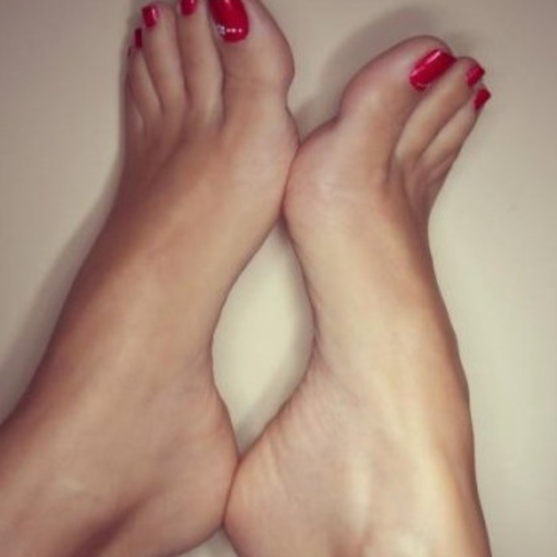 happyendingfootjobs:  SEXY SOLES