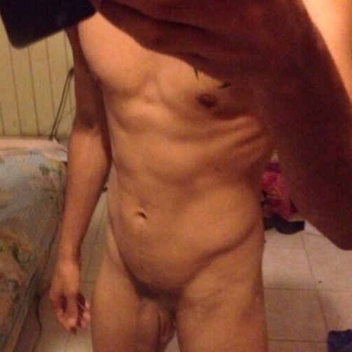 bellakos100x35nuevo:  bbellaqueo:  milkmanpr:  grindrboy:  prieto01: