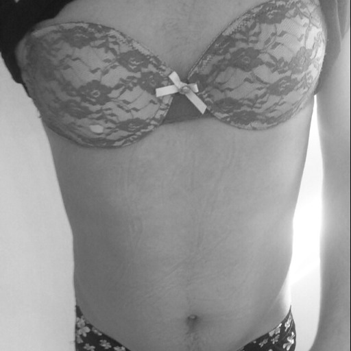 wannnabethegurl:  y0ur-fucktoy:  Mmmm i need it on my tounge