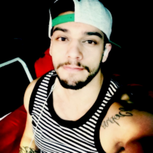 "Eu to doidinho, doidinho, doidinho pra te ter na minha cama,