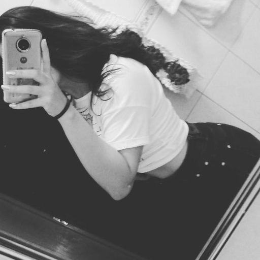 loca-vida-nublada:  “Querendo ou não. Ás vezes a gente se