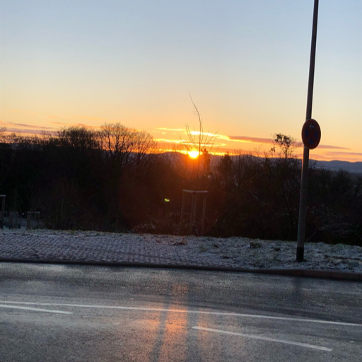 Und irgendwie ist ein "schreib mir sofort, wenn du zu Hause bist"