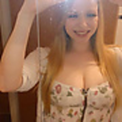 iamlexis99:  I really do wish that were me! :O <33Hmu on Snapchat