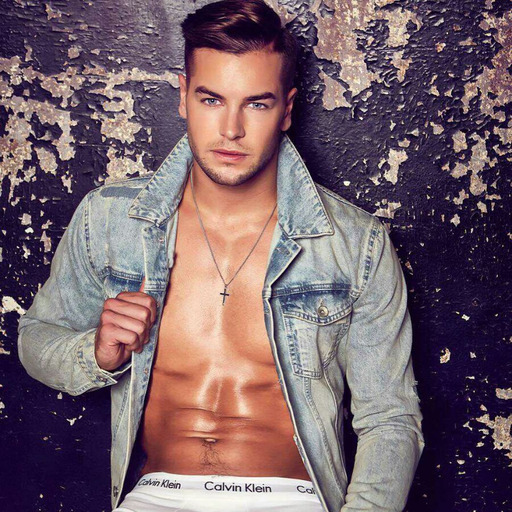 dickout:  dukestealth: Chris from Love Island with his big dick,