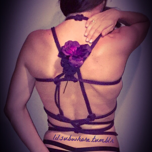 lilsubwhore:  eleonorsi:  Playing neckfavourite video  The only